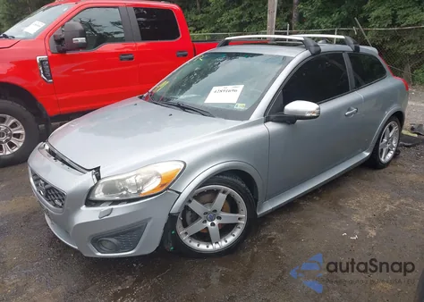 2011 Volvo C30 T5/T5 R-Design from USA, damaged, VIN YV1672MK2B2228001